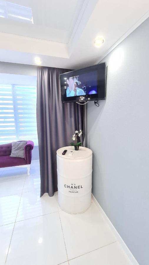 Apartaments On Prospekt Mira 35 Krivoy Rog Bagian luar foto