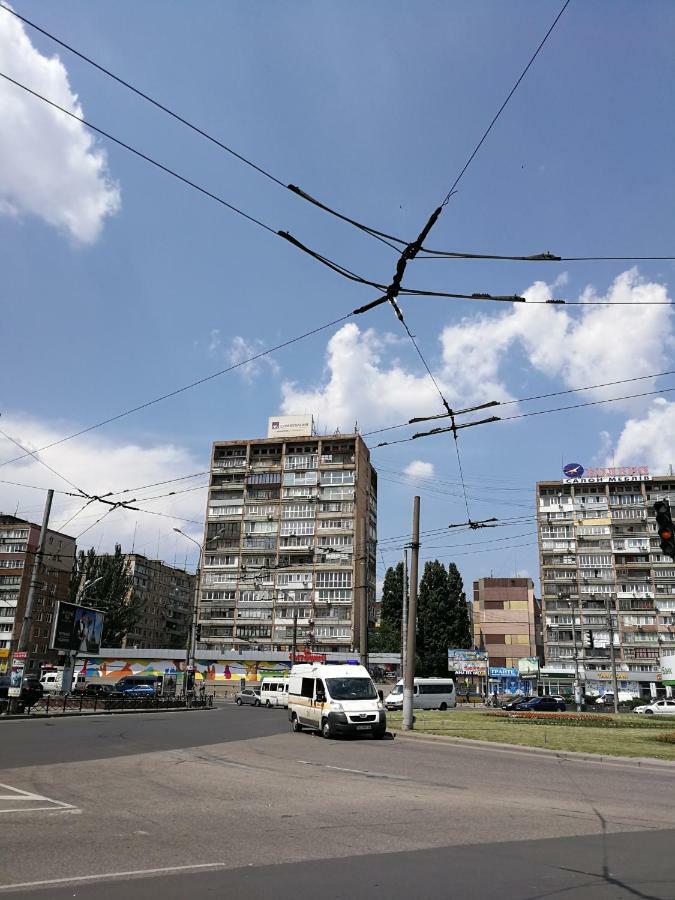 Apartaments On Prospekt Mira 35 Krivoy Rog Bagian luar foto